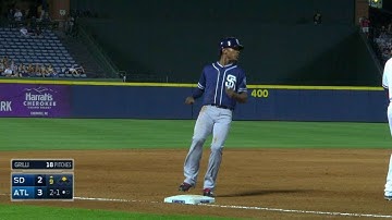 SD@ATL: Upton Jr. advances to third base on the error