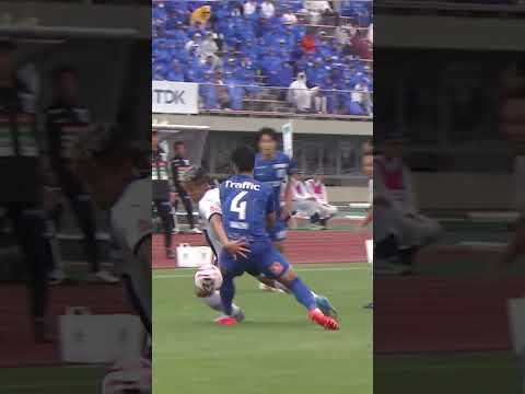 Shintaro Kokubu nets a goal with a graceful touch! ?⚽️ #JLEAGUE #shorts