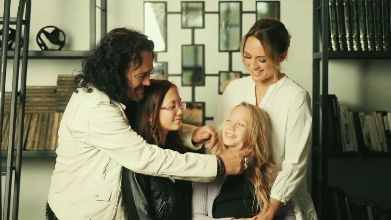 Kalapács József és az Akusztika - Fénylő remény (hivatalos videó / official video)