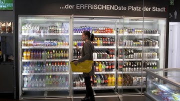 ColdFront with TurnLoader™ FIFO mechandising system