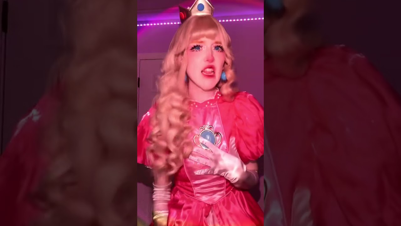 i really want to redo my nintendo cosplays #nintendo #princesspeach #cosplay #princessdaisy #mario