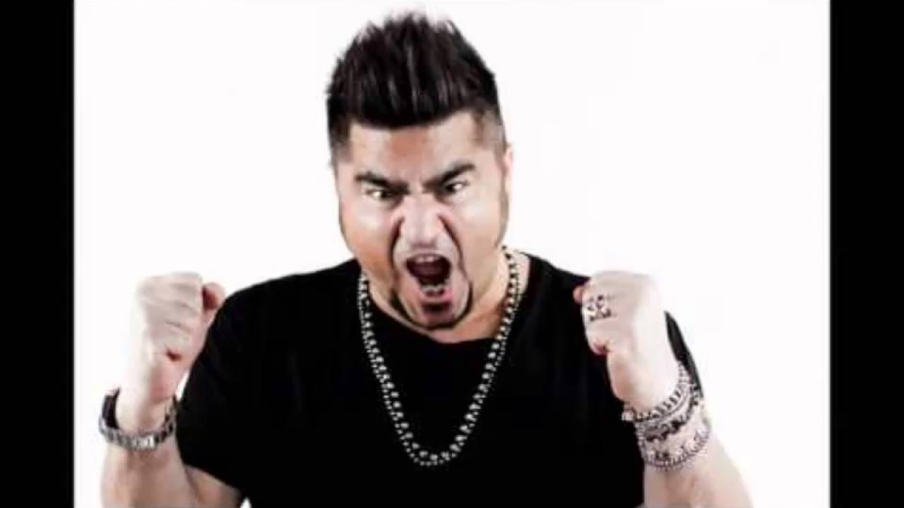 Lo Zoo di 105 - Massimino cerca delle informazioni sulle sigarette elettroniche - Parte 2