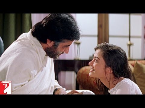 Aap Iss Duniya Ke Sabse Achche Papa Hain | Scene | Mohabbatein | Amitabh Bachchan, Aishwarya Rai