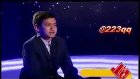 طفل يقرا القران بصوت الشيخ عبدالباسط عبدالصمد سوره الطارق