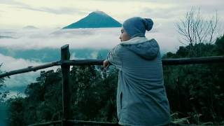 Michael Rossback - Far From Hollow