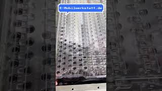 Model S 75D Akku offen 😳 Ein Modul sieht anders aus und mehrere Zellen fehlen… OMG