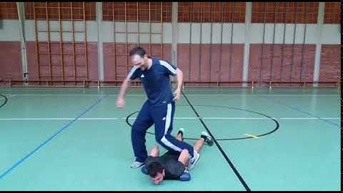 Panantukan Silat Sweep