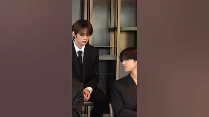 Lino's obsessed with han 💀💅🏻 #straykids #leeknow #han #minsung #kpop #fyp #shorts