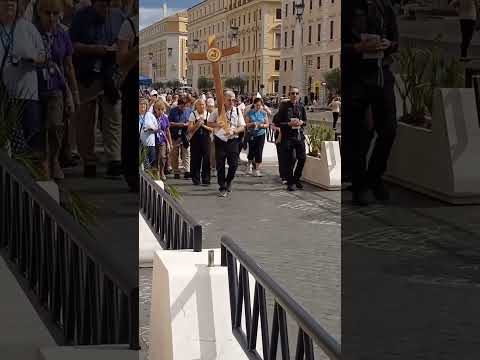 كل المجد والعظمة والسلطان والقوة والكرامة والسجود للرب يسوع المسيح الإله المتجلي بالكلمة الإلهية امي