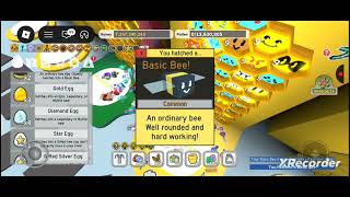 Getting gifted basic bee in Bee Swarm Simulator