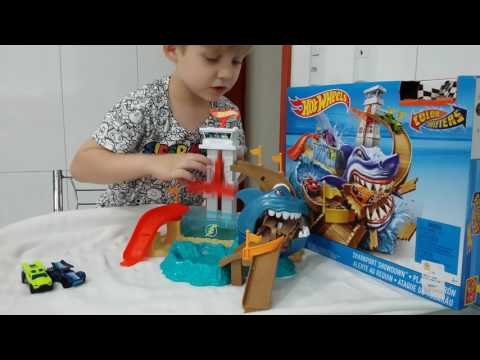 Hot Wheels ATAQUE DO TUBARÃO -Brincando com Pietro Bonadio(1)