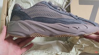 아디다스 이지 부스트 700 V2 모브 Adidas Yeezy Boost 700 V2 Mauve