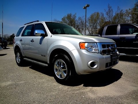 2008 Ford Escape XLS in White  Dashboard center console gear shifter  view Stock Photo  Alamy