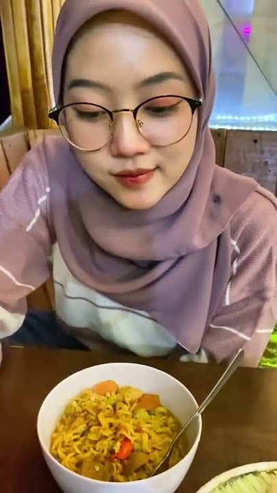 Mentahan Snap Wa Untuk Manasin Mantan. Makan Nasi Goreng Bareng Cewe Cantik Dan Imut