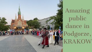 KRAKOW public join in a Polonez dance with the professionals in Podgorze, what an amazing spectacle!
