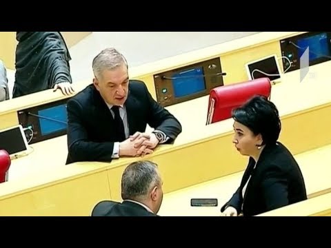 ეკა ბესელიას გადაწყვეტილებასთან დაკავშირებით, გუნდში აზრთა სხვადასხვაობაა