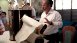 הכנסת ספר תורה ע"ש בדה ברט אטלי ע"ה-1-sefer tora- memoir de berte ataly