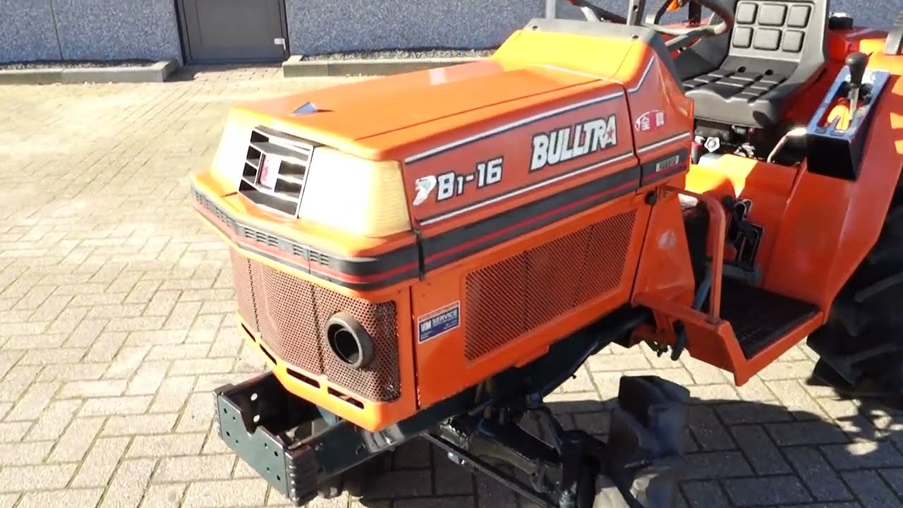 Kubota Bulltra B1-16 4wd / 0702 Draaiuren / Superkruipbak - YouTube