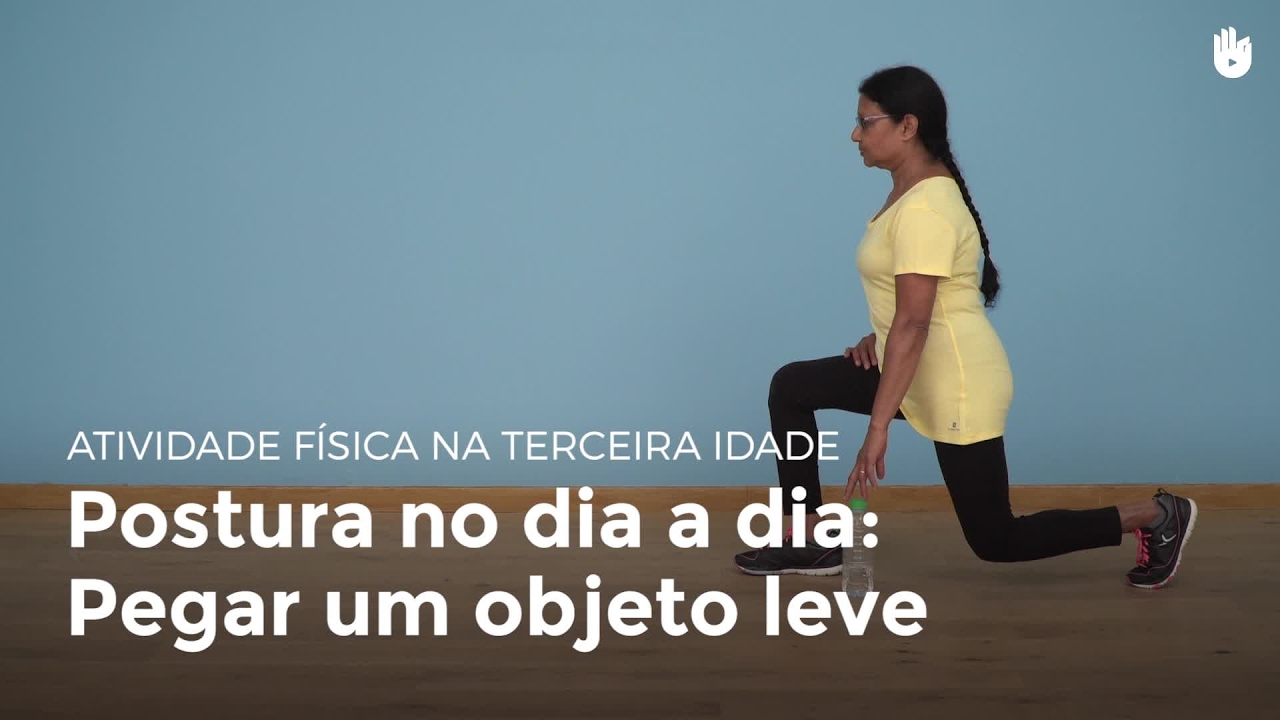 Pegar um objeto leve | Atividade Física na Terceira Idade - YouTube