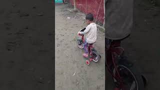 Highlight 1:55 - 6:54 from BD9 vlogs on Live