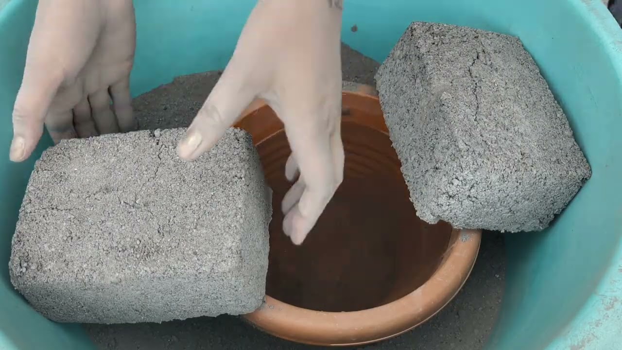Asmr - Gritty sand cement  dry and pot water 💦 crumbling