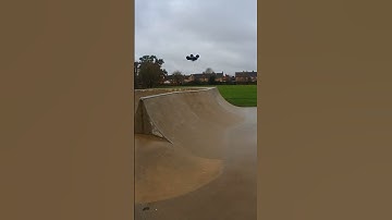 Smooth huge travelling flip #arrma #notorious #skatepark #travelling #flip