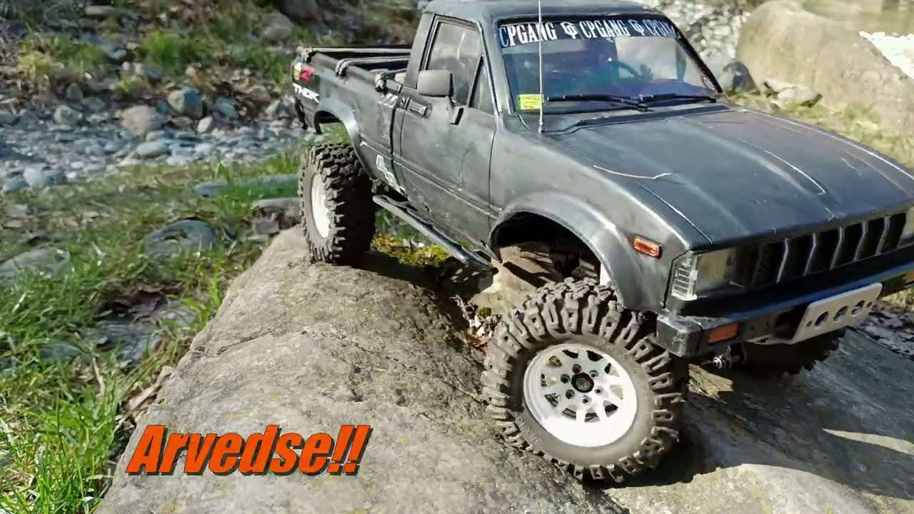 Rc4wd Trail Finder 2 slow crawl.