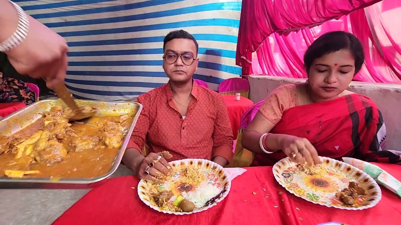 নবমীর দুপুরে পাড়ার ক্লাব এ মাংস ভাত | একদম পছন্দের মেনু | Rice | Veg Dal | Mutton | Mango Chutney