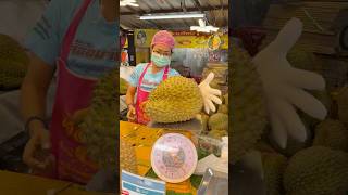 Download Lagu The ultimate knife skills! Woman fast cutting durian master in Thailand MP3