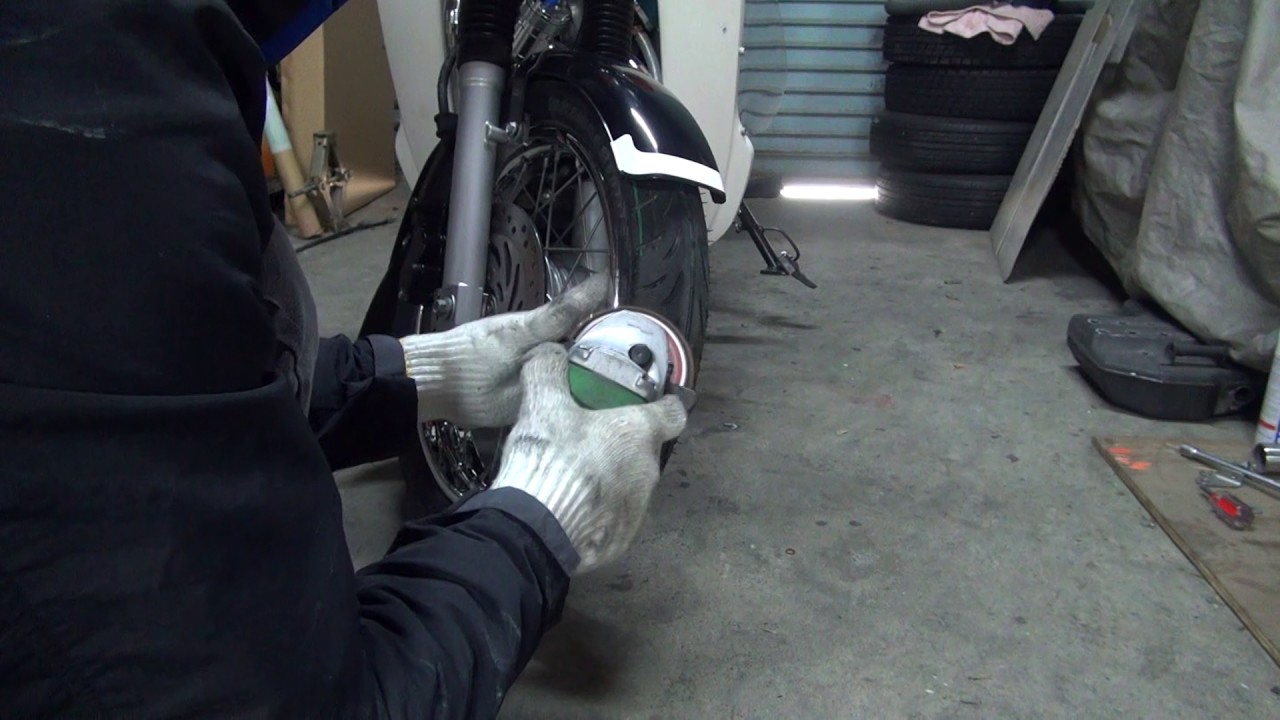 タイヤの皮 バイクタイヤの皮むき法 簡単・確実！ - YouTube