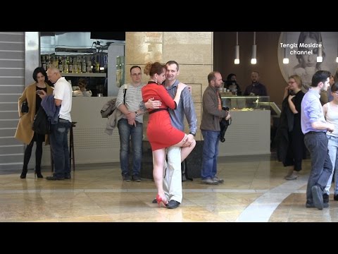 Video: Kako Poboljšati Samopoštovanje Plešući Argentinski Tango