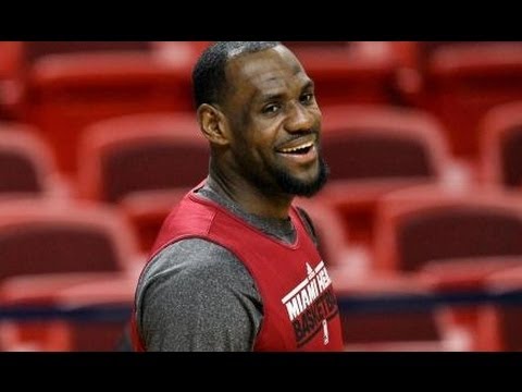 lebron-james-hits-2-half-court-shots-in-a-row-after-practice