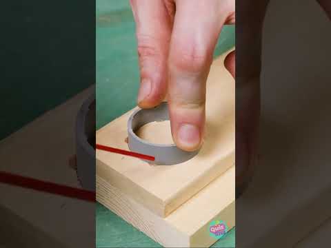 Watch me make a trendy wooden phone holder from scratch 📱🛠️ #shorts