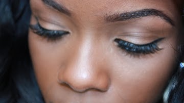How to: Apply False Eyelashes