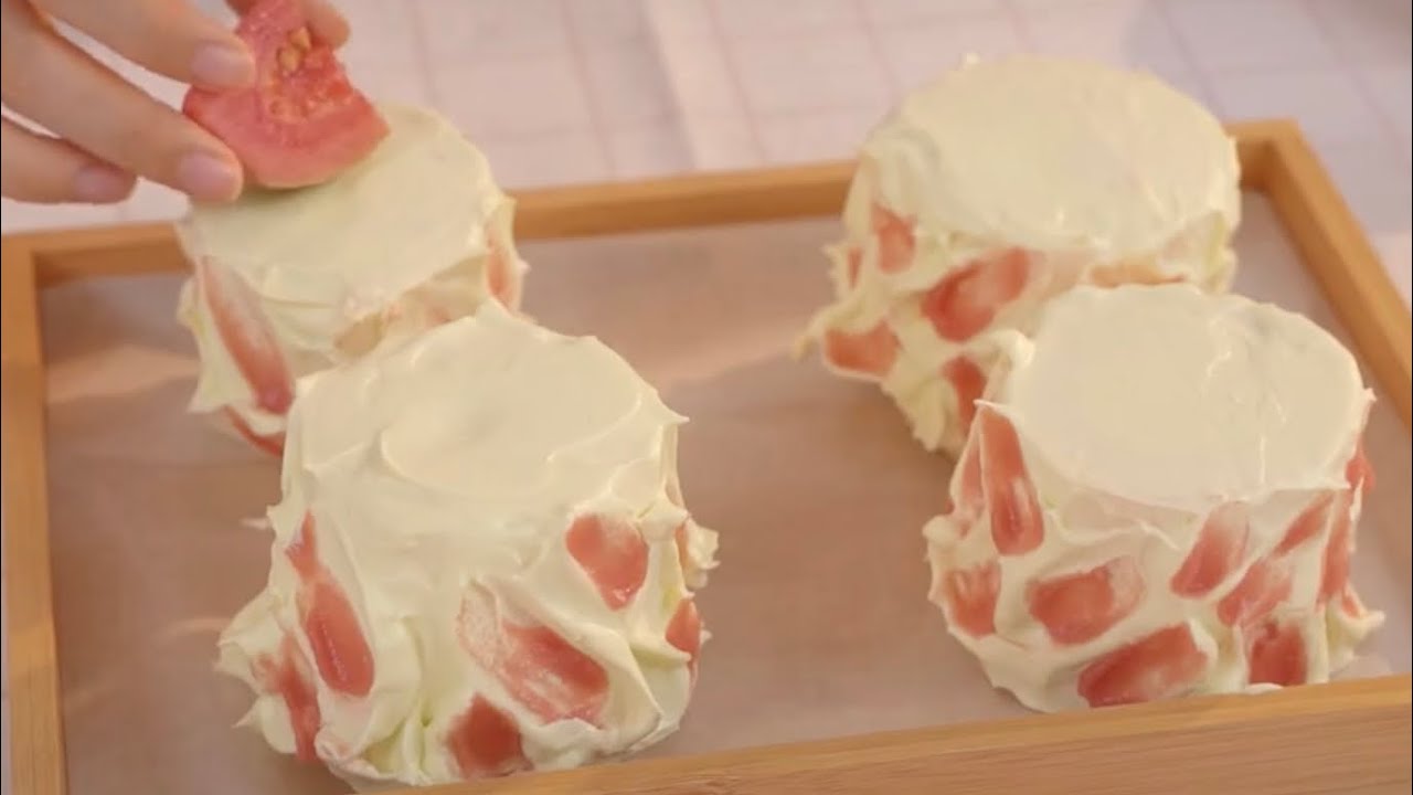 سحبـ ني ولف شماغه على وقالي لا تخافى وانا عندك🥹❤️