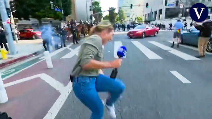 Disparan a una periodista australiana en directo mientras cubre las protestas en Los Ángeles