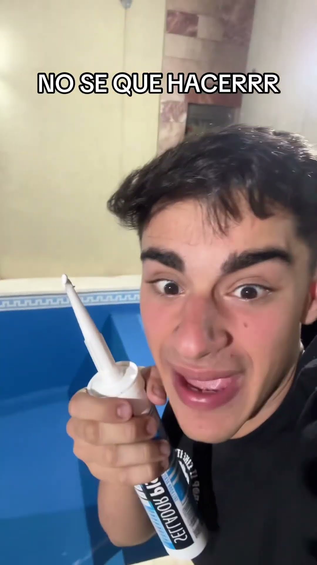 ROMPÍ LA ESCOBA DE MI CASA?
