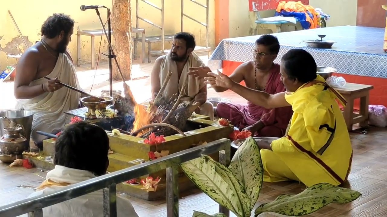 బుట్టాయిపేట శ్రీ చిట్టి పిళ్లారయ్య స్వామి వారి దేవాలయంలోపుత్ర గణపతి వ్రతం అభిషేకం, హోమం నిర్వహించారు