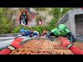 Pro 5 Spider Man Battles PLAGUE DOCTOR Serbian Dancing In A Research Center Action POV 