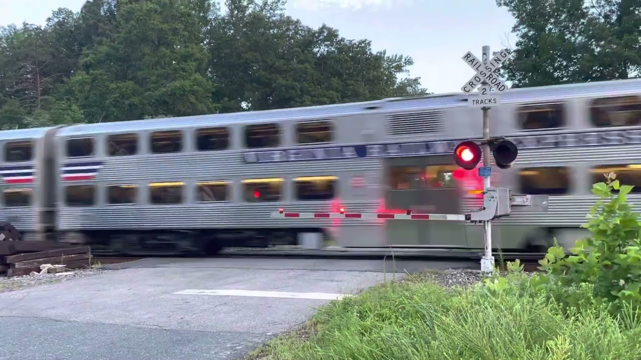 Early Morning VRE Train Approaching Brooke Station In Stafford ...