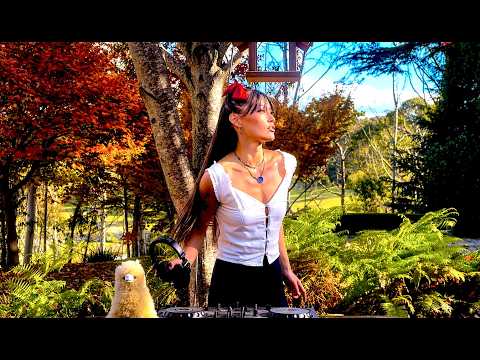 Ambient Techno And Soft Rave Energy
