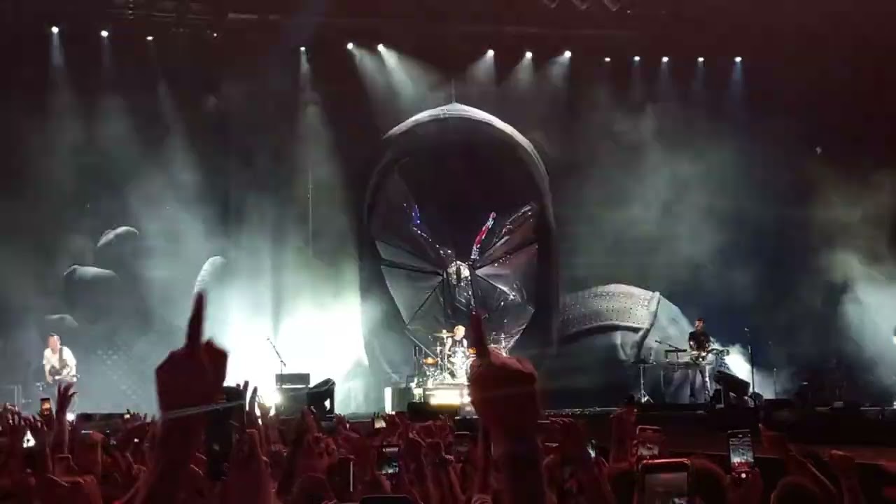 Muse - Time Is Running Out . Live In Spain At Mad Cool Festival Madrid