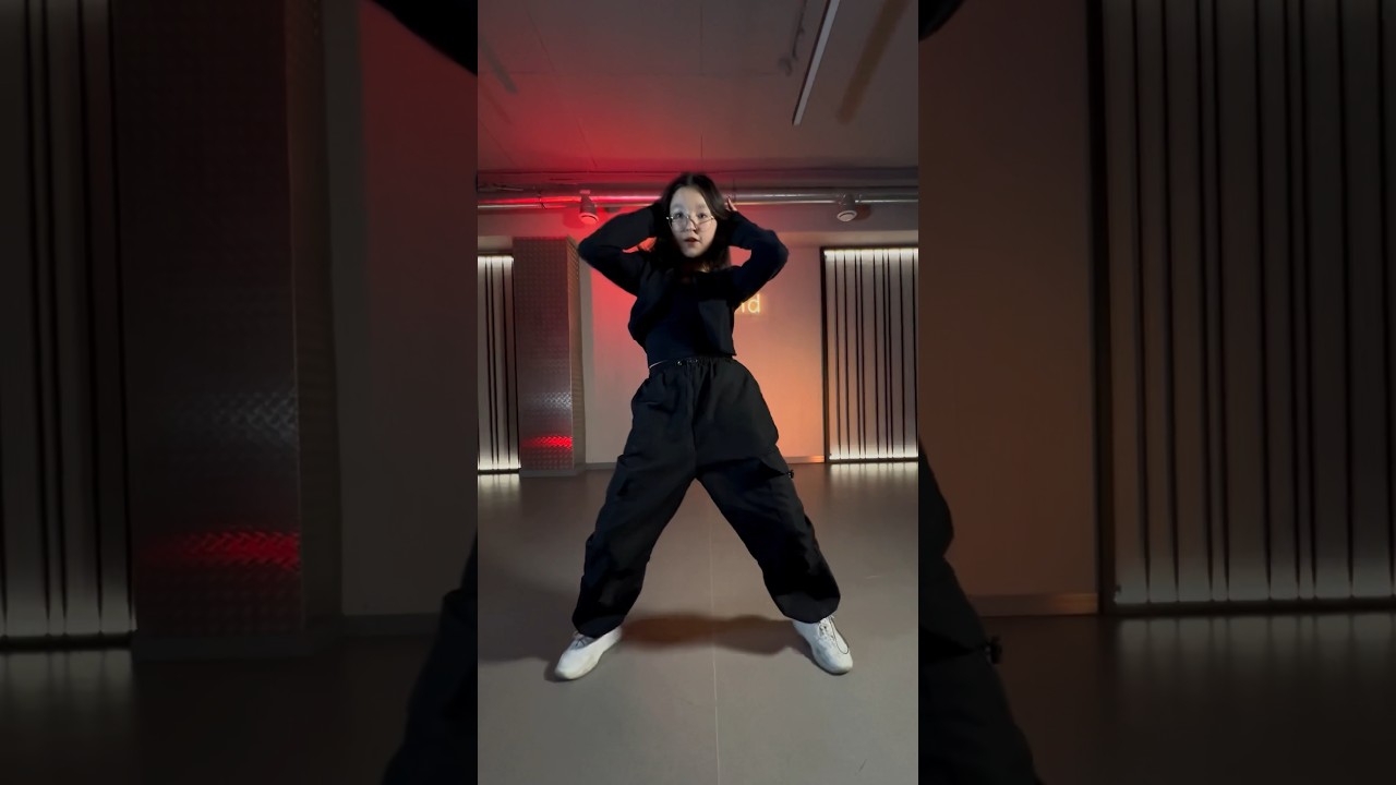 Lilithzplug - CLEARED remix/ Danesh YOULAnd/ trend dance/