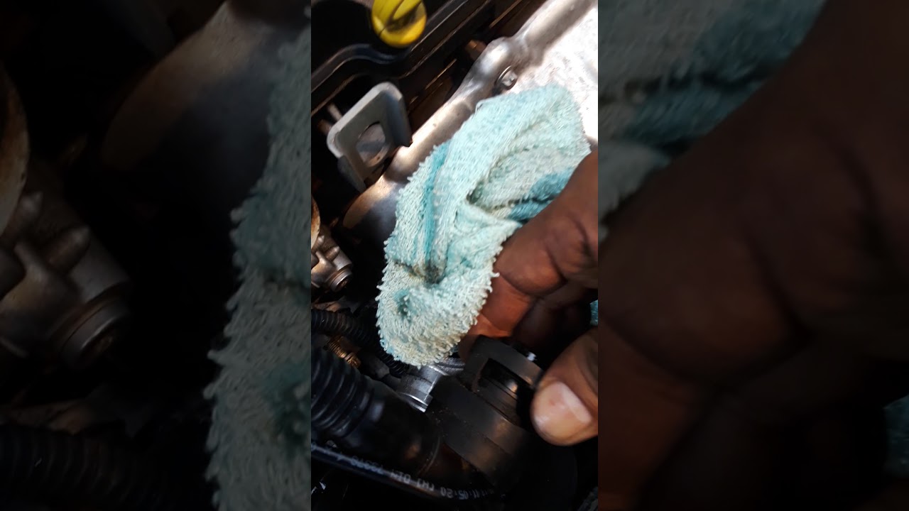 como reeplazar el termostato y sensor de Temperatura de un 2014 Chevy