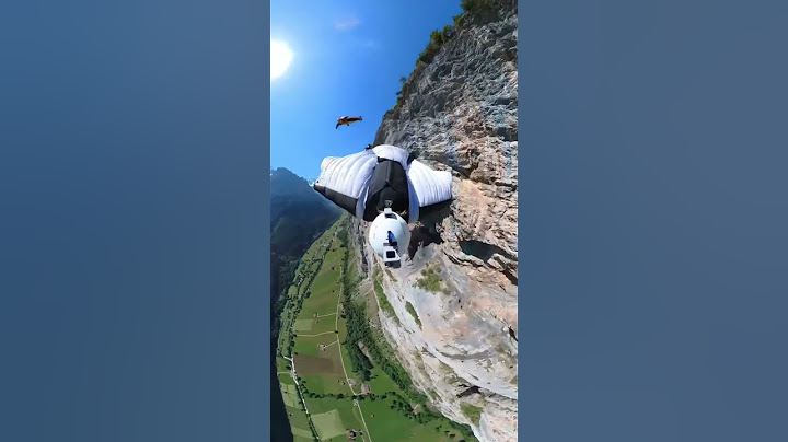 Wingsuit flying in Switzerland 🇨🇭#shorts