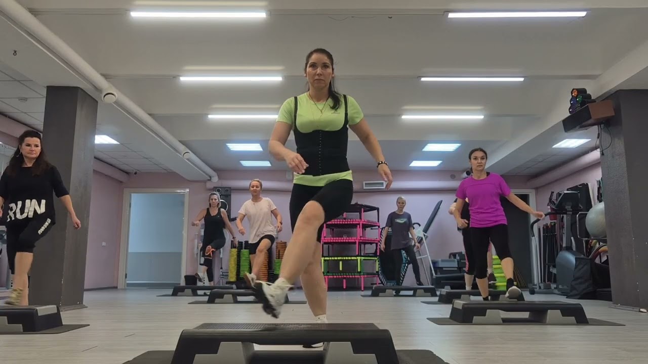СТЕП АЭРОБИКА ЦЕЛАЯ ТРЕНИРОВКА / STEP AEROBICS