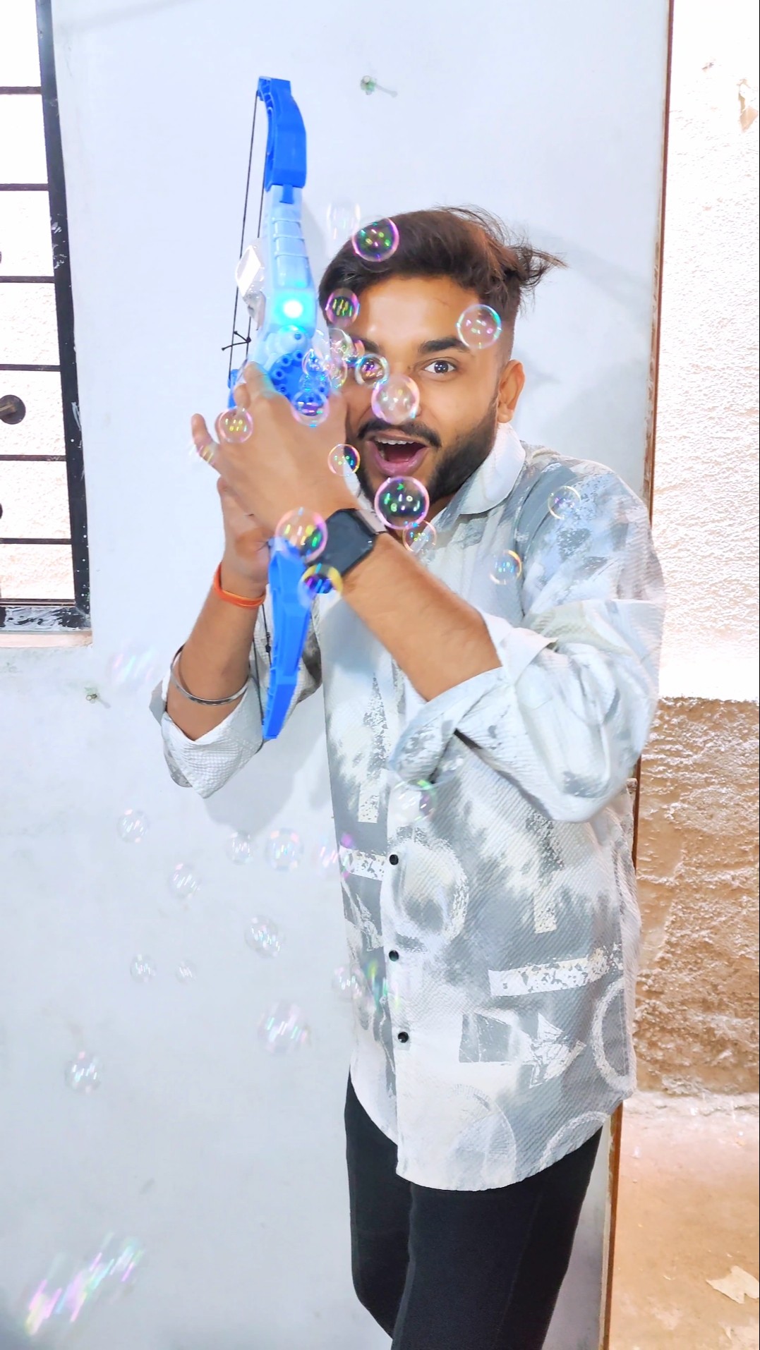 Bato Kiska Holi Ka Gadget Accha Hai ?? #shorts