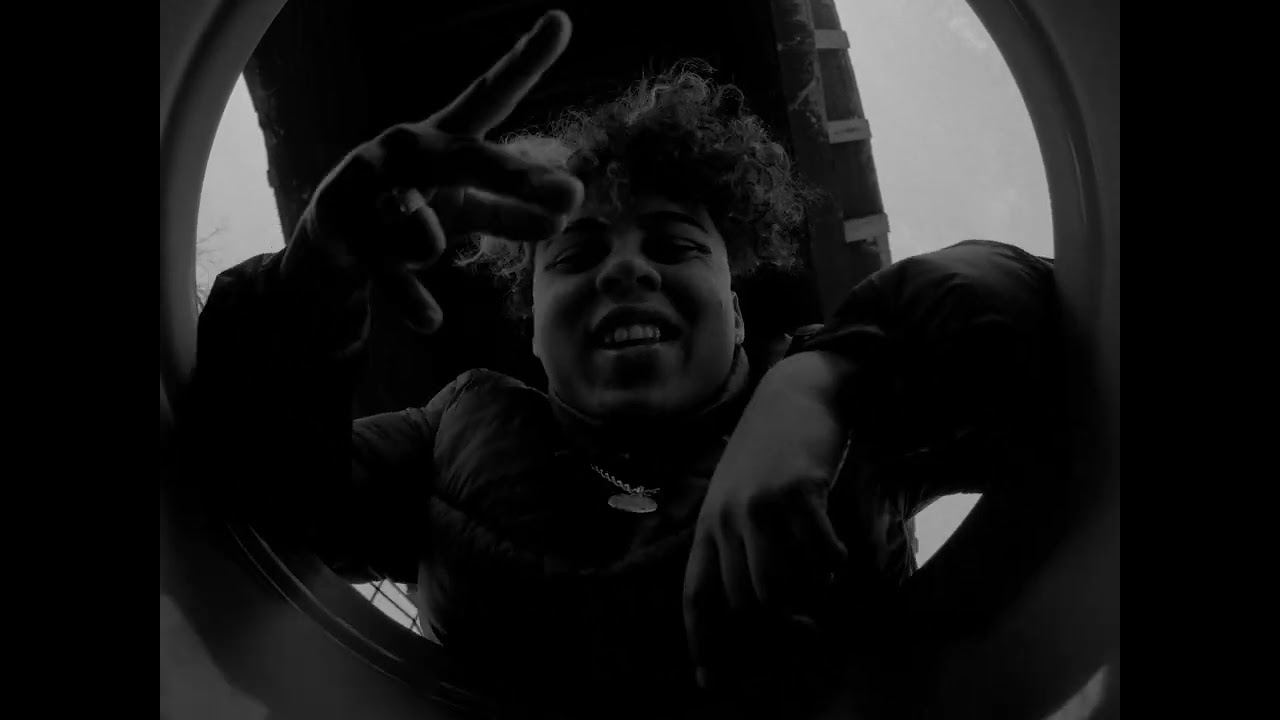 Watch Igna x Kuroh x Matias Emilio - Chilling (Videoclip Oficial) on YouTube Watch Igna x Kuroh x Matias Emilio - Chilling (Videoclip Oficial) on YouTube