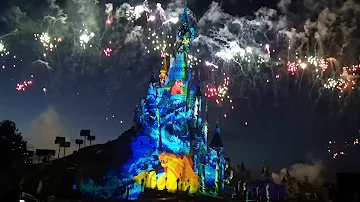 Quando finisce la ristrutturazione del castello di Disneyland Paris?