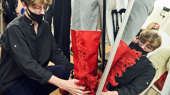 Charles de Vilmorin shares his inspiration for the Rochas SS22 collection - 天天要闻